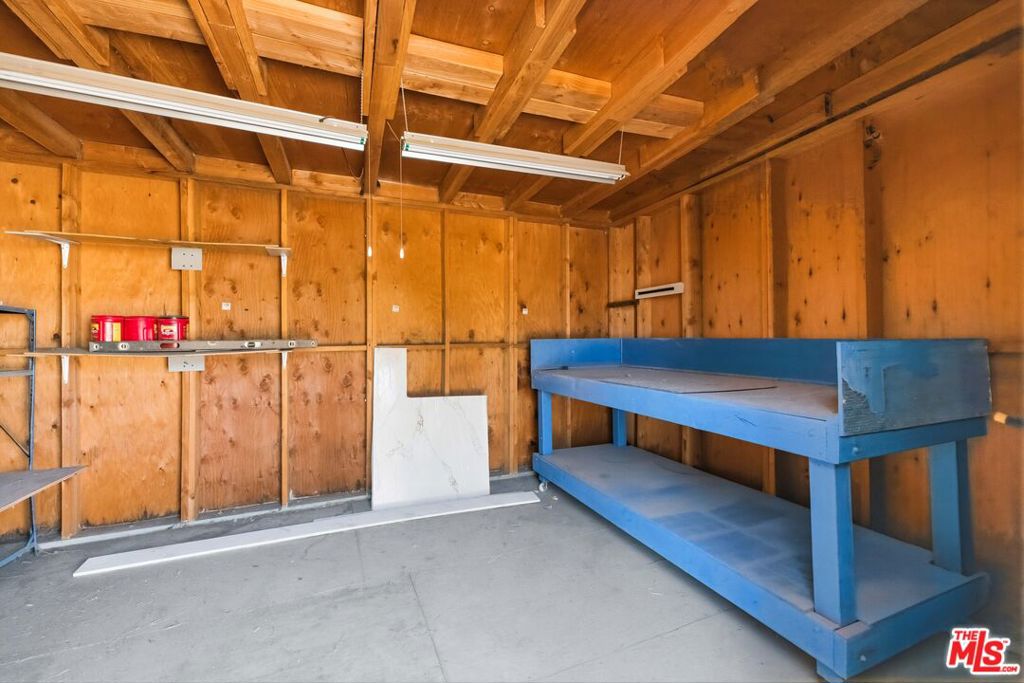 17124 Schollview Avenue Property Photo 21