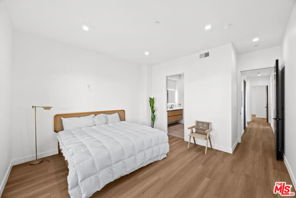1905 S Corning Street 1 Property Photo 10