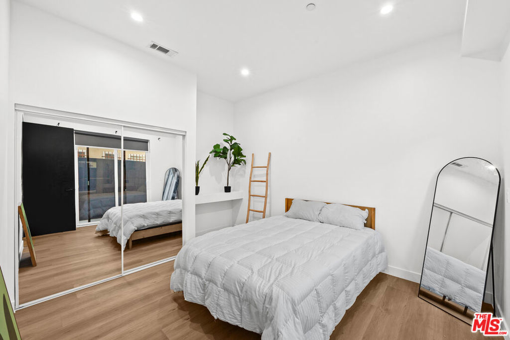 1905 S Corning Street 1 Property Photo 17