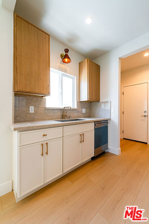 4637 W 18th Street Property Photo 13