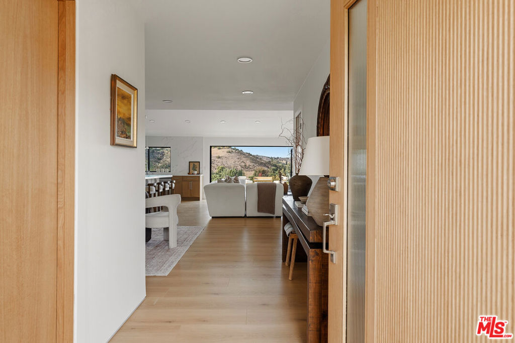 2031 Channelford Road Property Photo 6