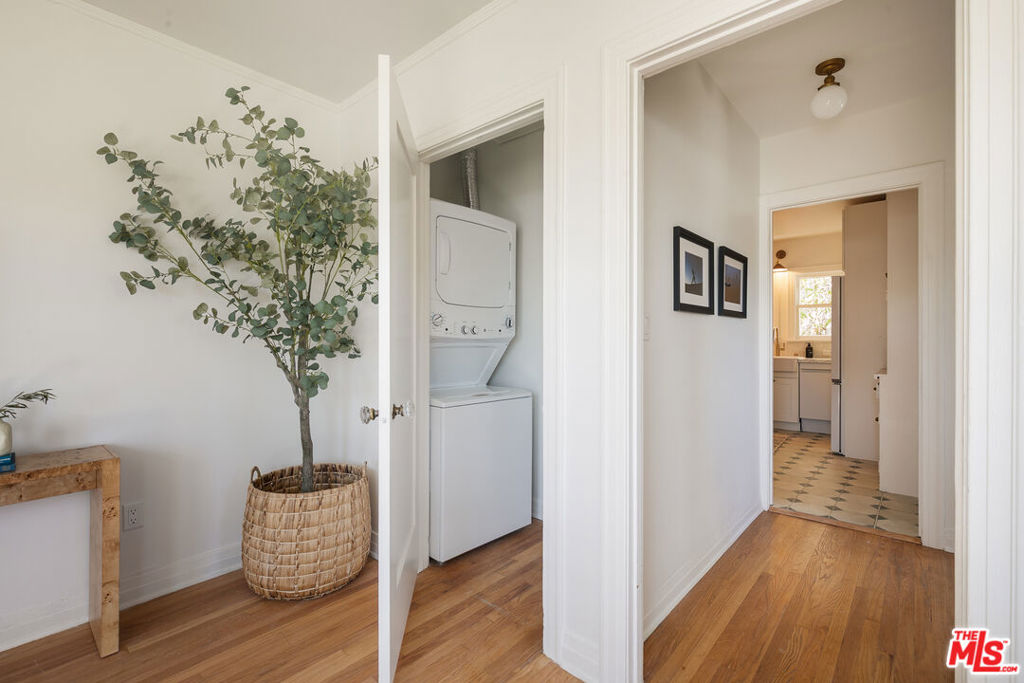 2225 Addison Way Property Photo 11