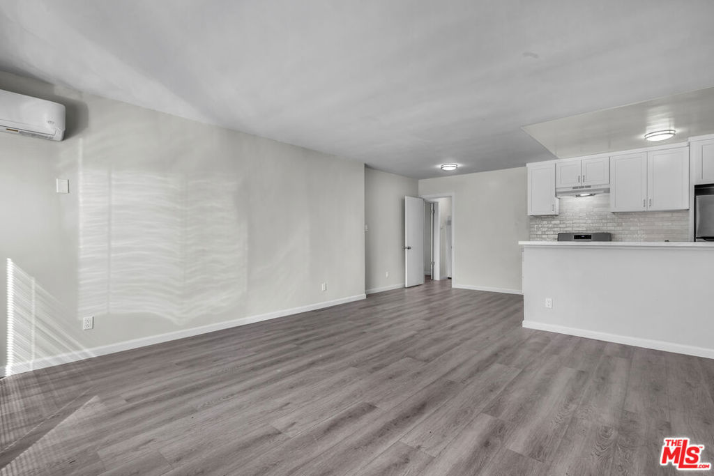 1690 West Boulevard Property Photo 5