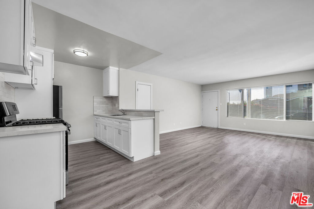 1690 West Boulevard Property Photo 7
