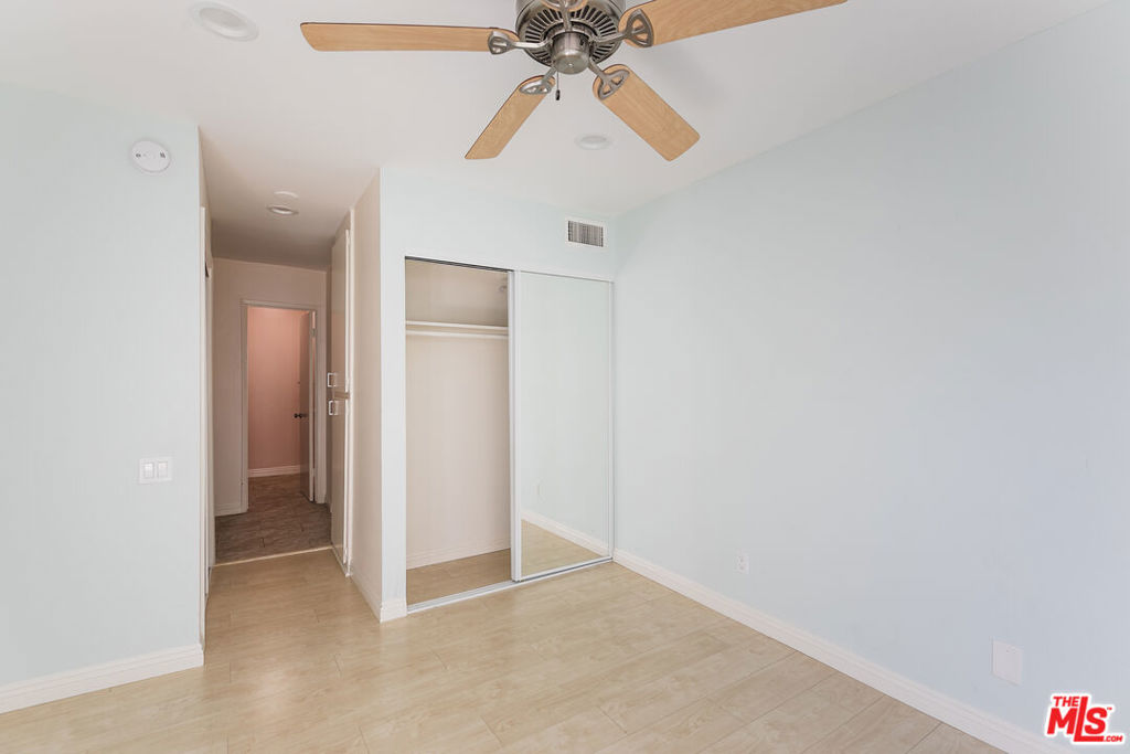 5460 White Oak Avenue K103 Property Photo 17