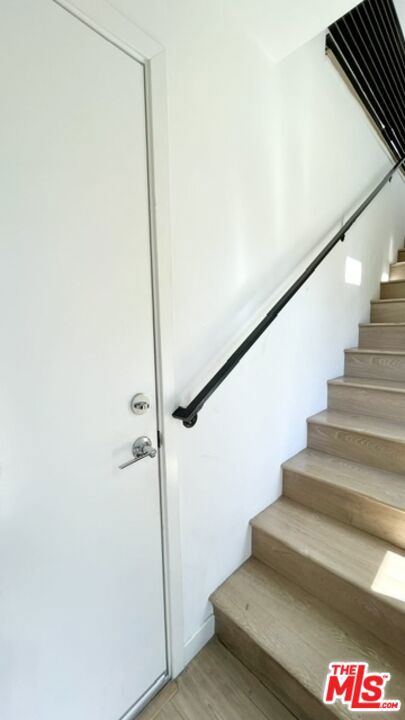 5230 Satsuma Avenue Property Photo 5