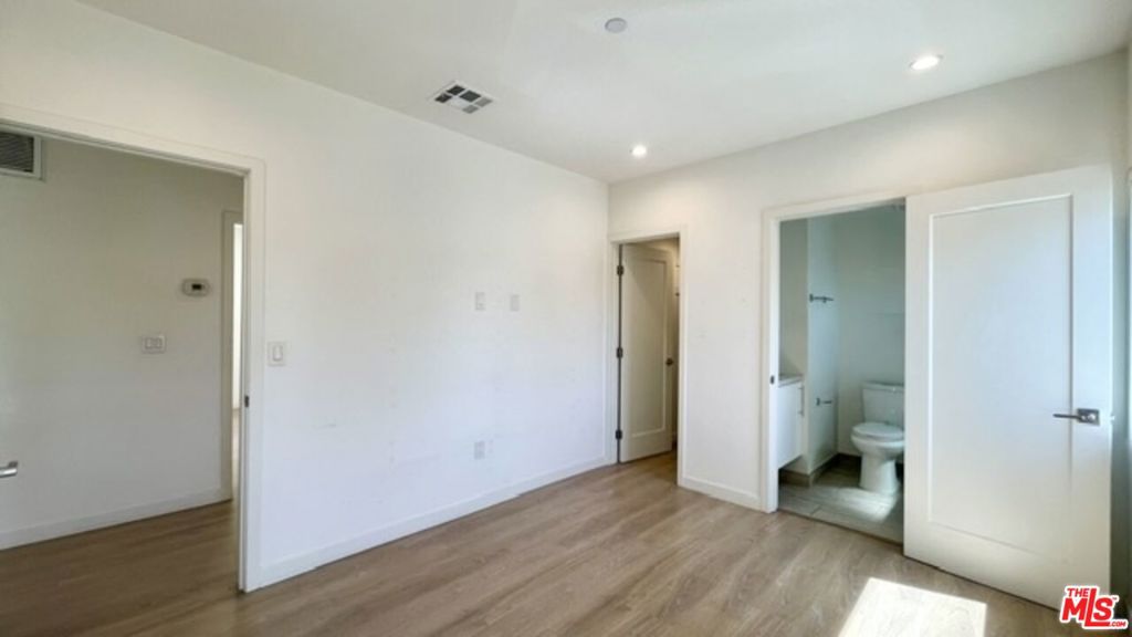 5230 Satsuma Avenue Property Photo 15