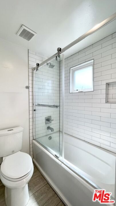 5230 Satsuma Avenue Property Photo 17