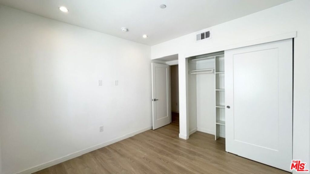 5230 Satsuma Avenue Property Photo 20
