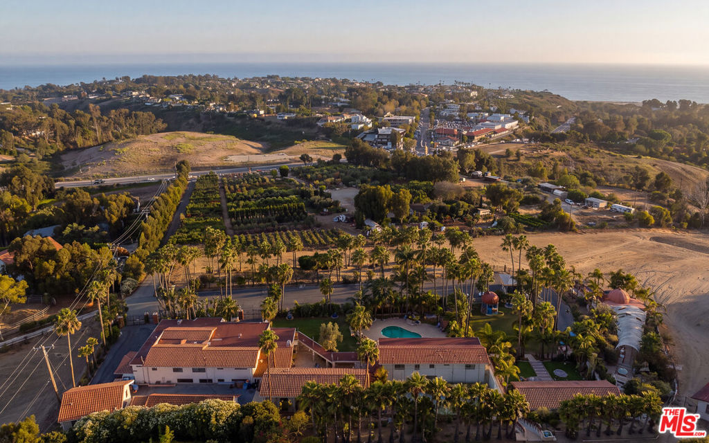 29081 Pacific Coast Highway Property Photo 2