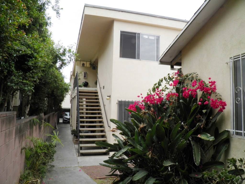 1908 11th Street Property Photo 1