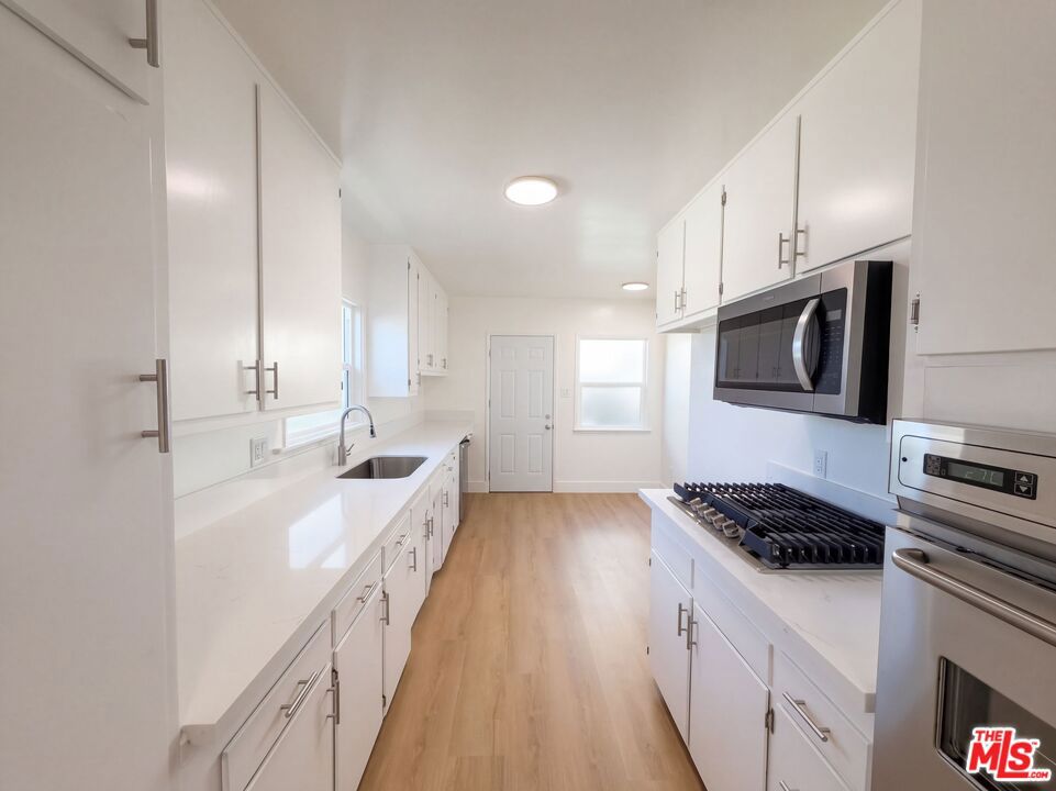 3520 S J Street Property Photo 2
