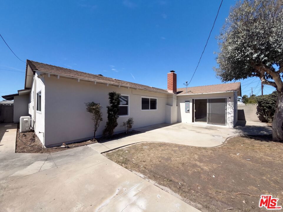 3520 S J Street Property Photo 5