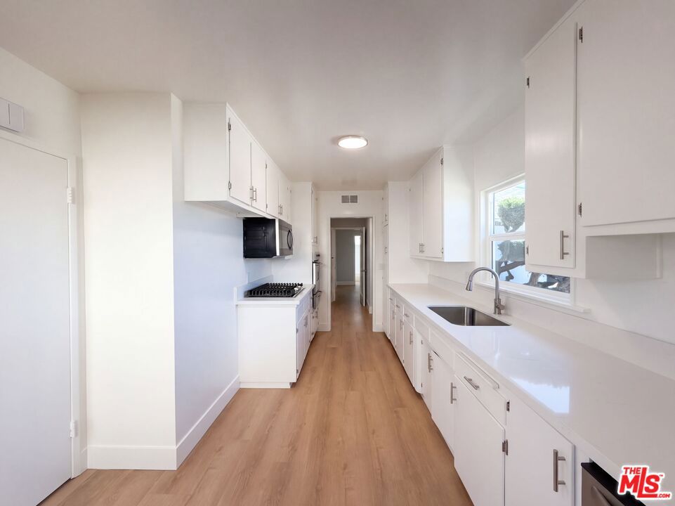 3520 S J Street Property Photo 6