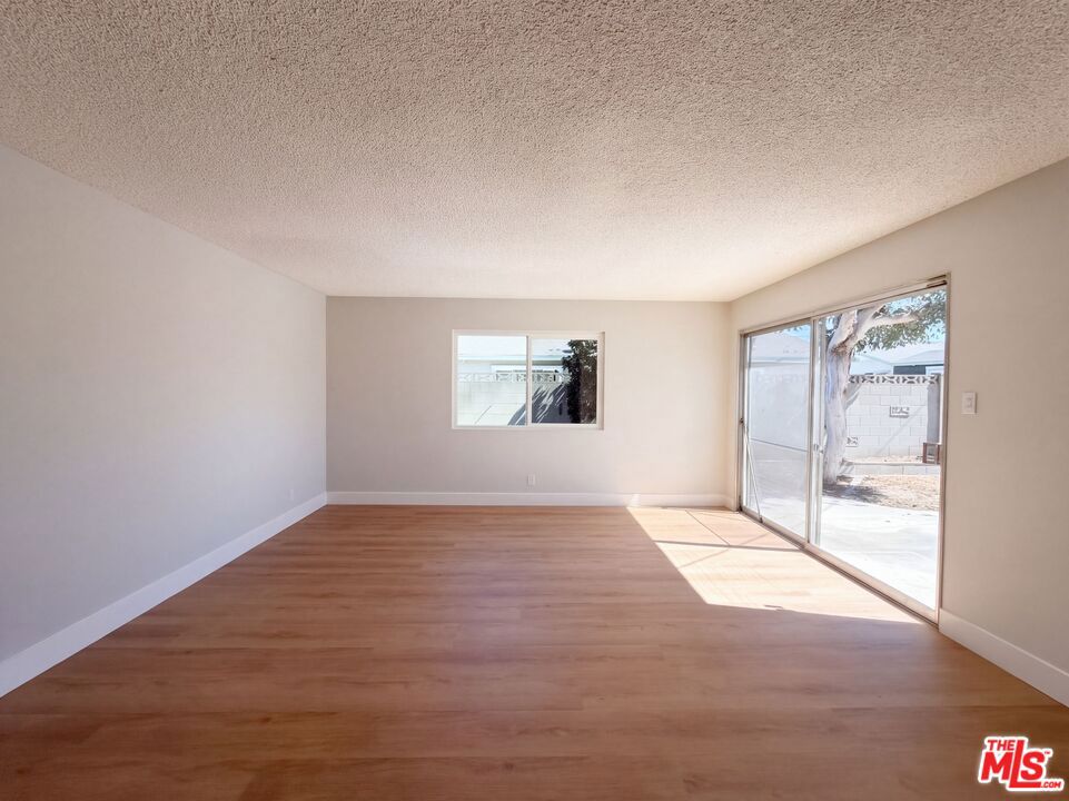 3520 S J Street Property Photo 8