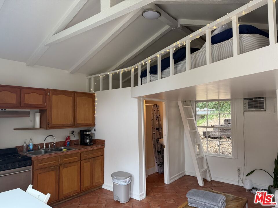 360 N Topanga Canyon Boulevard 2 Property Photo 1