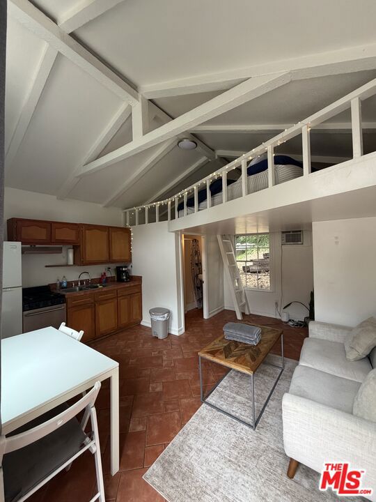 360 N Topanga Canyon Boulevard 2 Property Photo 6