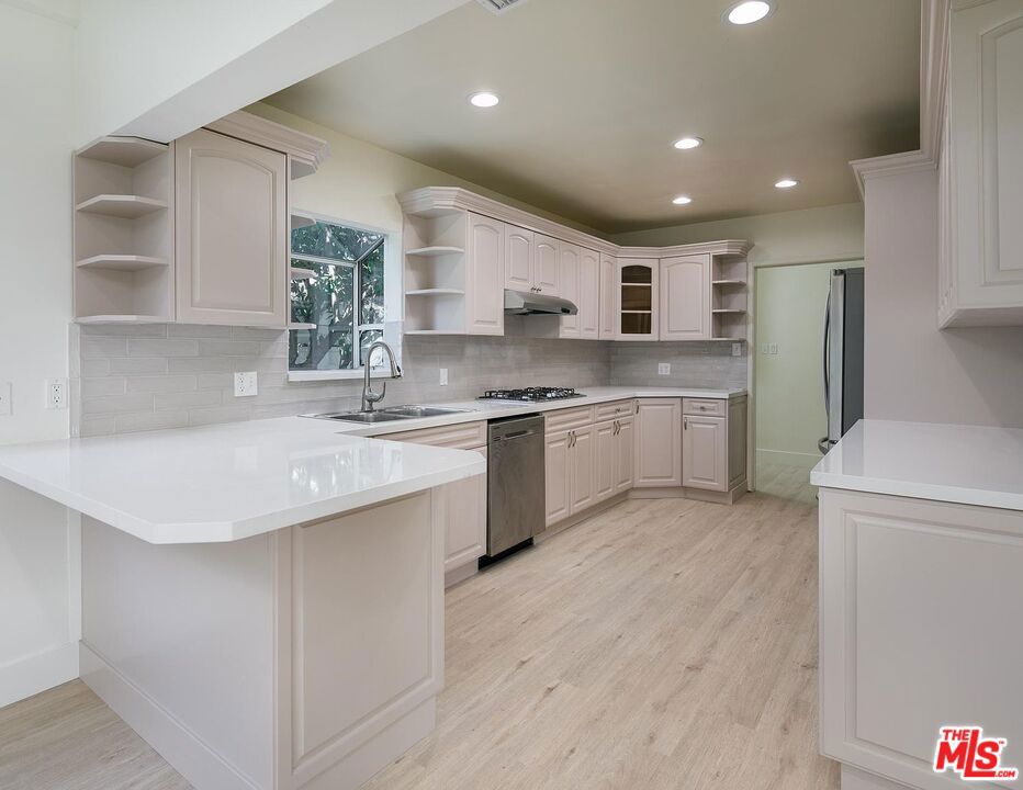 6029 Wilkinson Avenue Property Photo 3