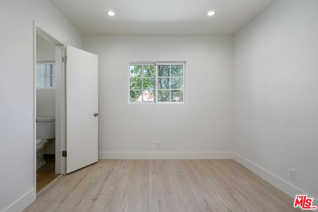 6029 Wilkinson Avenue Property Photo 8