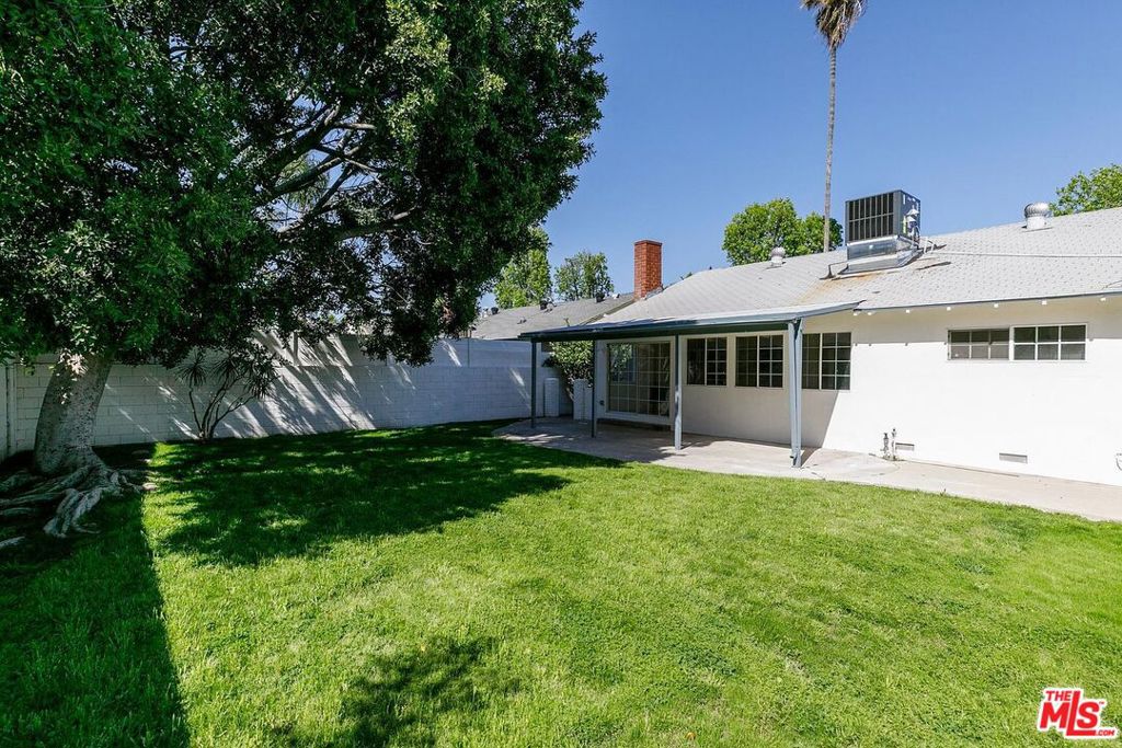 6029 Wilkinson Avenue Property Photo 15