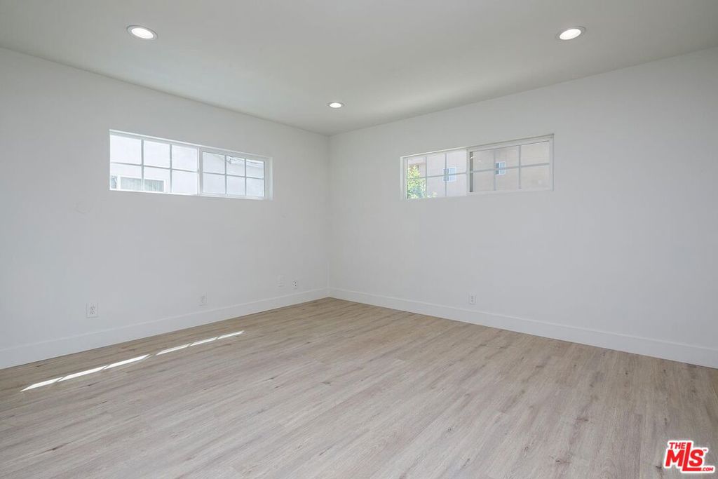 6029 Wilkinson Avenue Property Photo 18