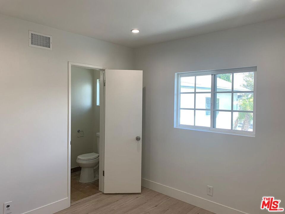 6029 Wilkinson Avenue Property Photo 19