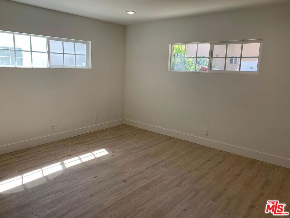 6029 Wilkinson Avenue Property Photo 20