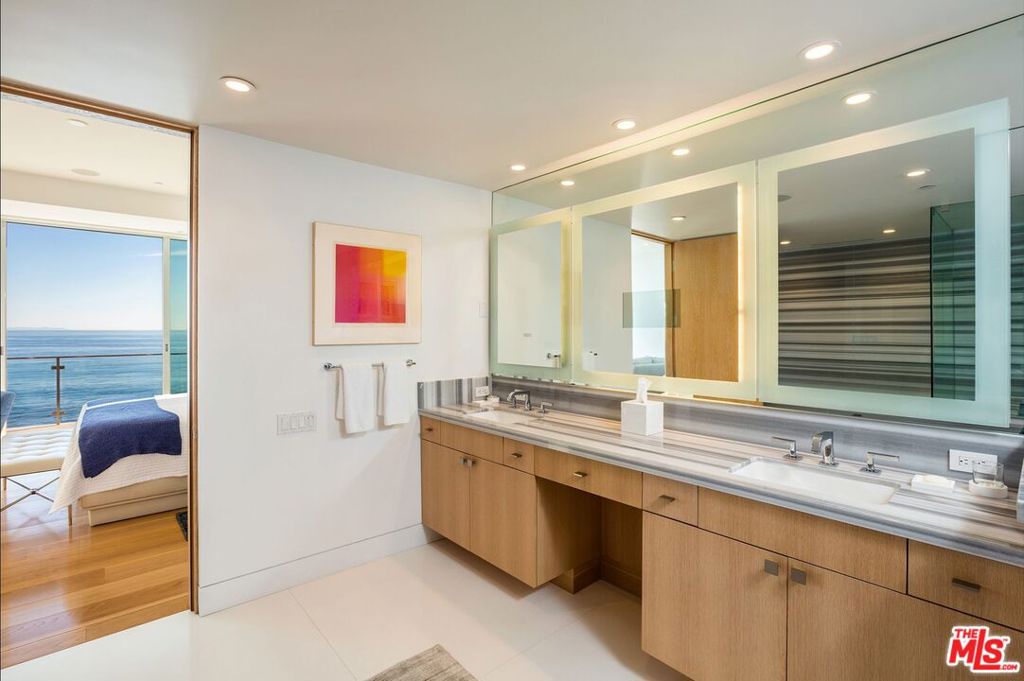 24380 Malibu Road Property Photo 21
