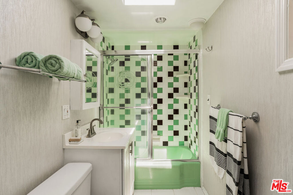 2415 Hines Drive Property Photo 35