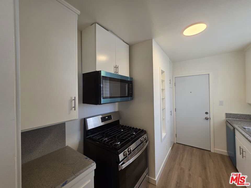 1280 West Boulevard 1282b Property Photo 8