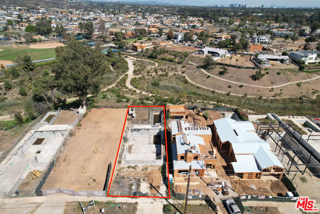 15305 De Pauw Street Property Photo 3