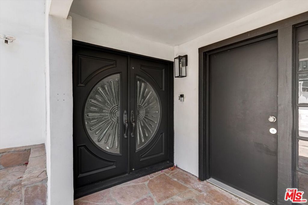 1754 Franklin Canyon Drive Property Photo 4