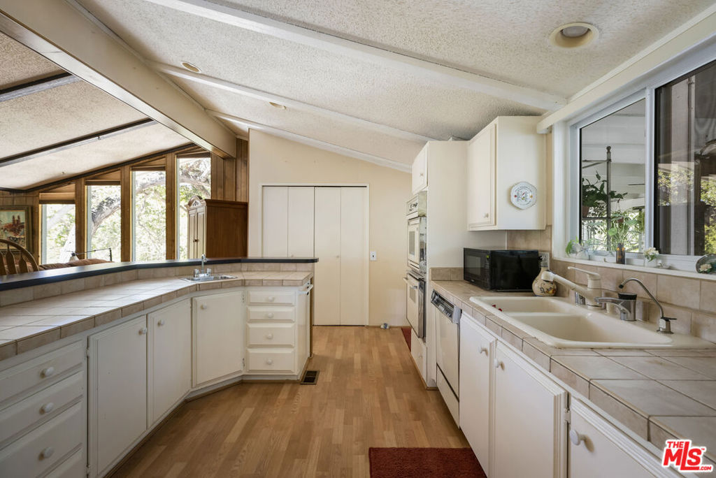 54 Robin Hood Place Property Photo 11