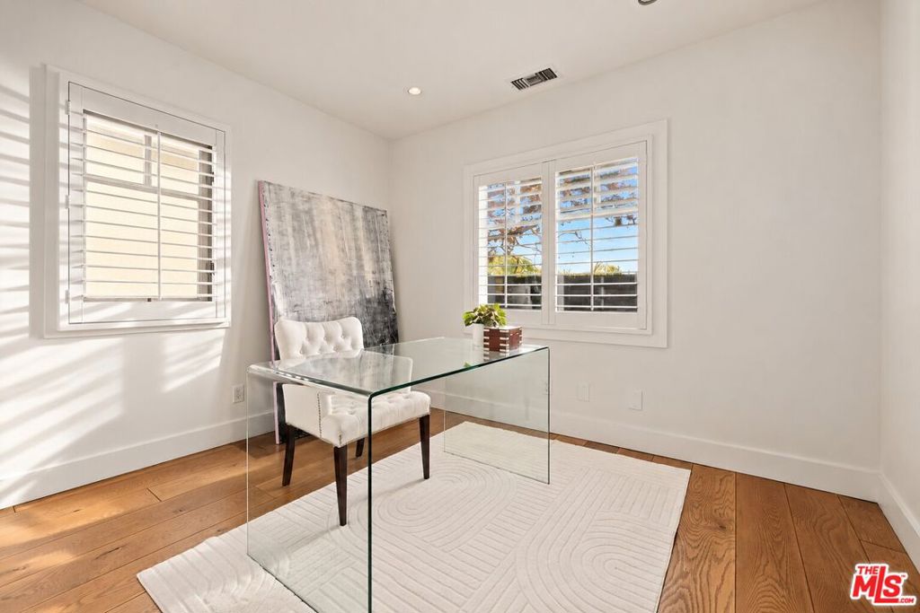 1605 Cabrillo Avenue Property Photo 15
