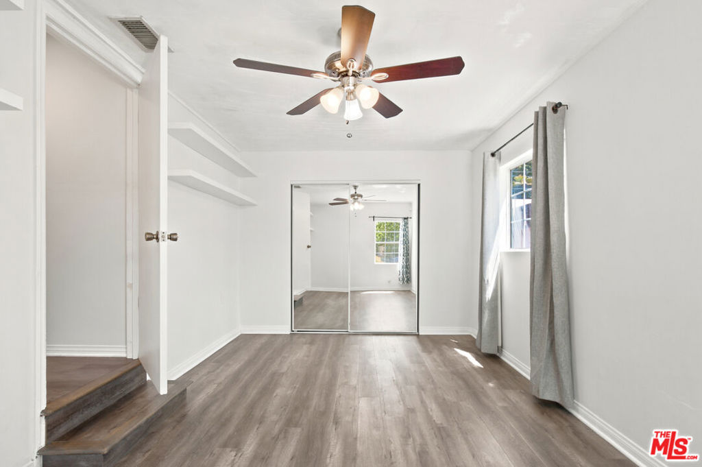 7048 Zelzah Avenue Property Photo 23