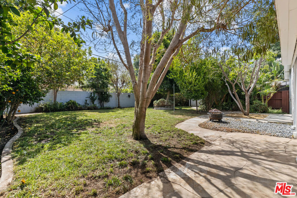 7048 Zelzah Avenue Property Photo 27