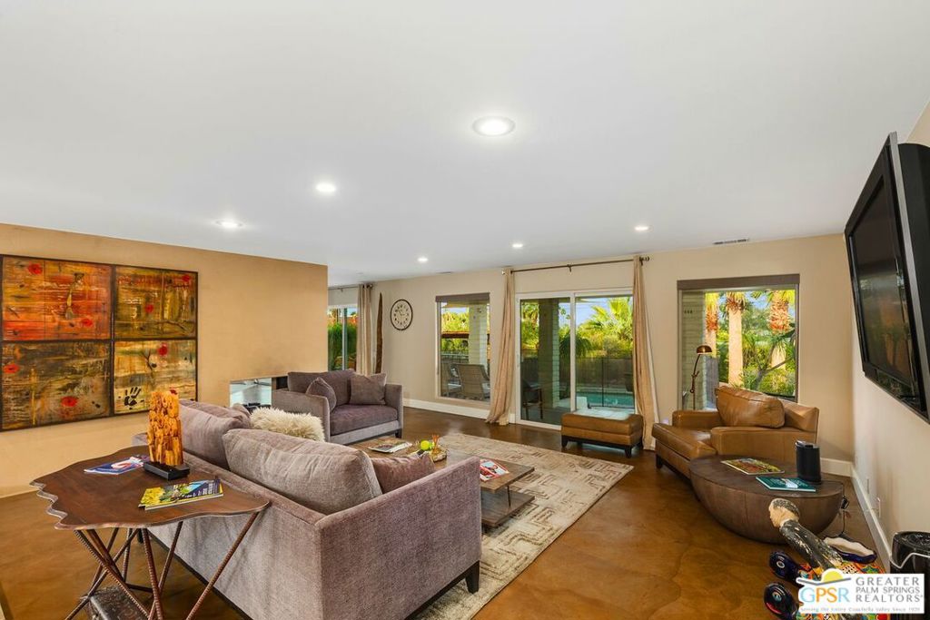 73484 Tamarisk Street Property Photo 8