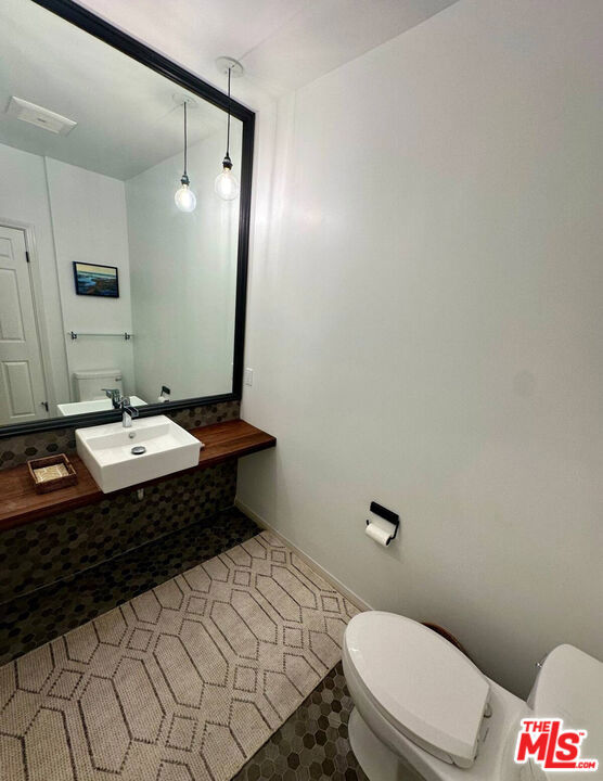 11815 Dorothy Street 1 Property Photo 22