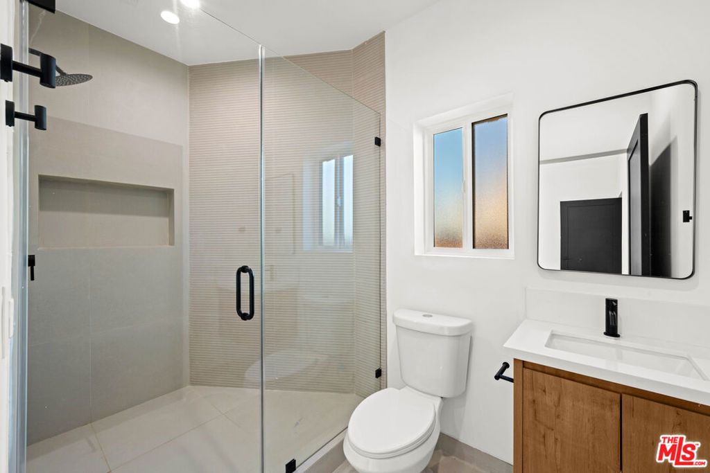 6210 Banner Avenue 1/2 Property Photo 12