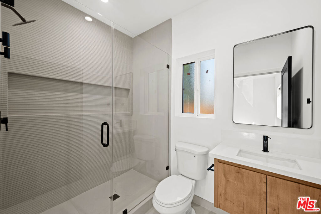 6210 Banner Avenue 1/2 Property Photo 14