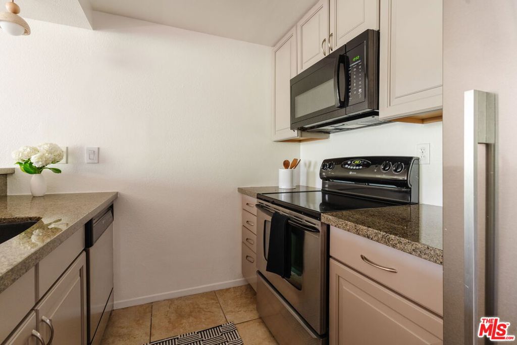 750 N Kings Road 315 Property Photo 12