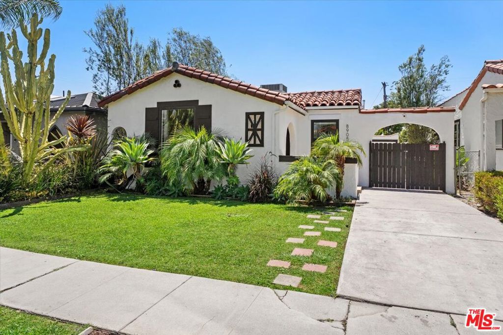 8908 Gibson Street Property Photo 1