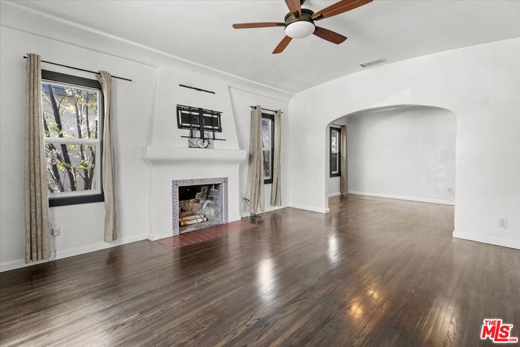 8908 Gibson Street Property Photo 3