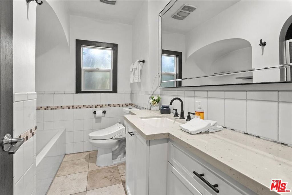 8908 Gibson Street Property Photo 30