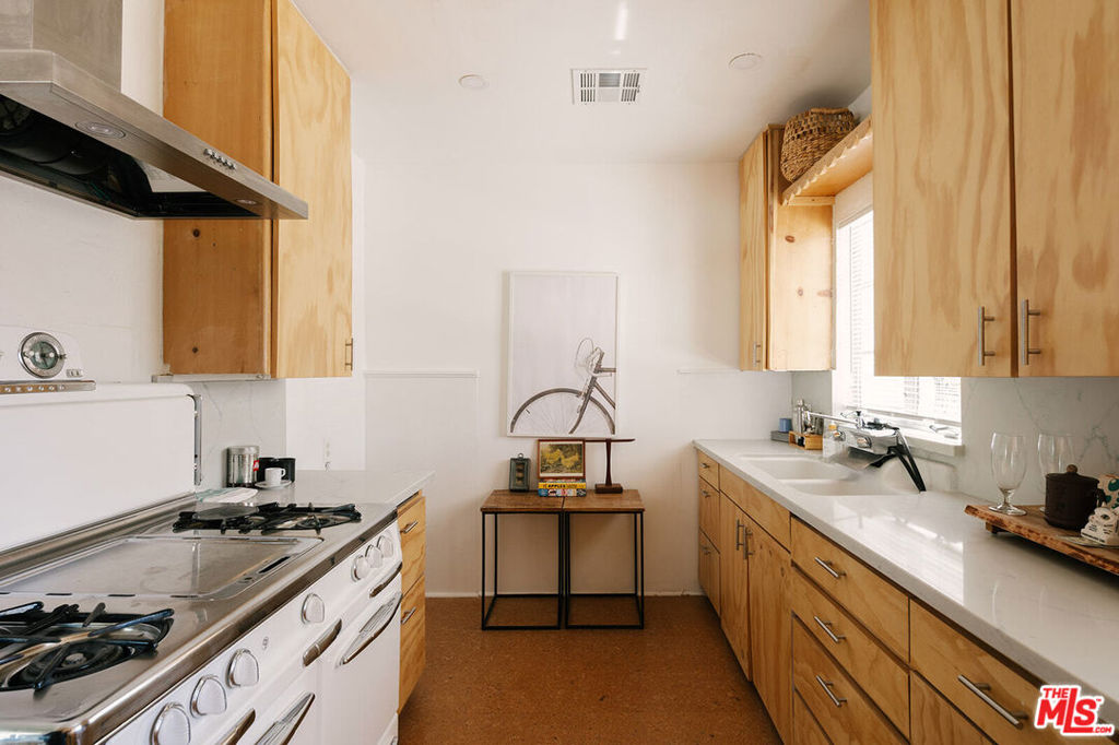 73484 Sunnyvale Drive Property Photo 14