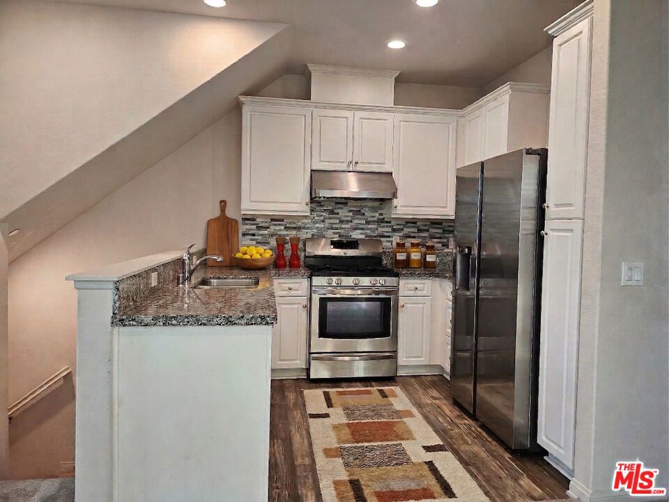 7256 N Cherry Lane Property Photo 7