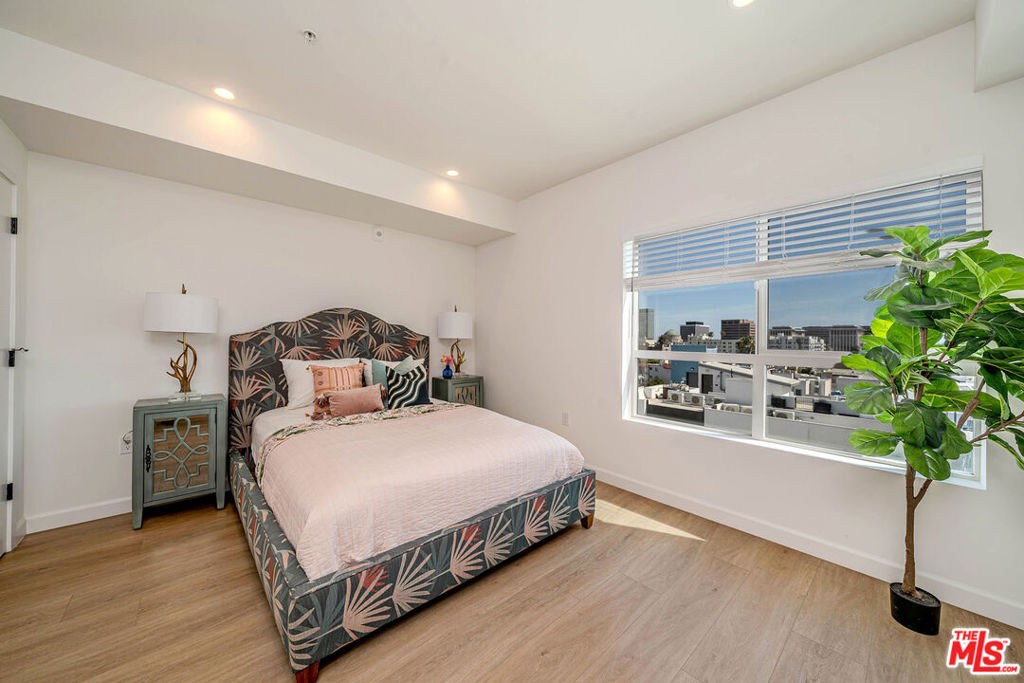 321 Oxford Avenue Ph6 Property Photo 18