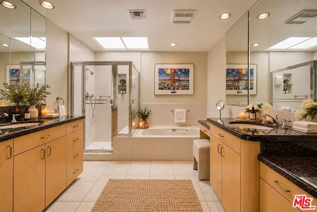 12115 San Vicente Boulevard 415 Property Photo 6