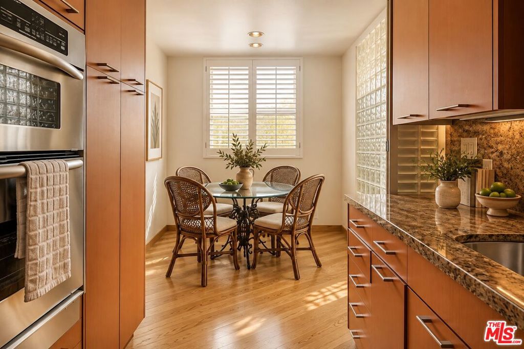 12115 San Vicente Boulevard 415 Property Photo 9