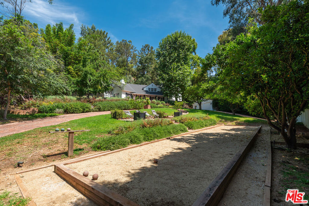 9305 Hazen Drive Property Photo 3